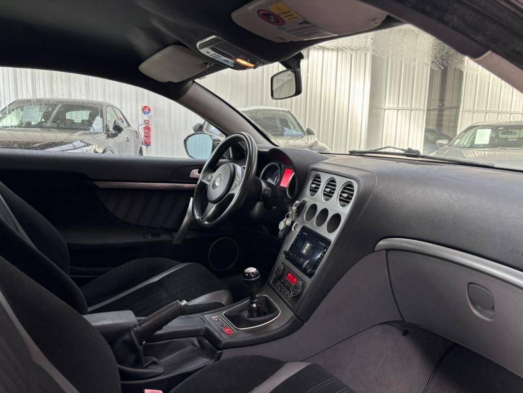 Alfa Romeo Brera - 2.4 200 CH JTDm SKY VIEW - GARANTIE 6 MOIS